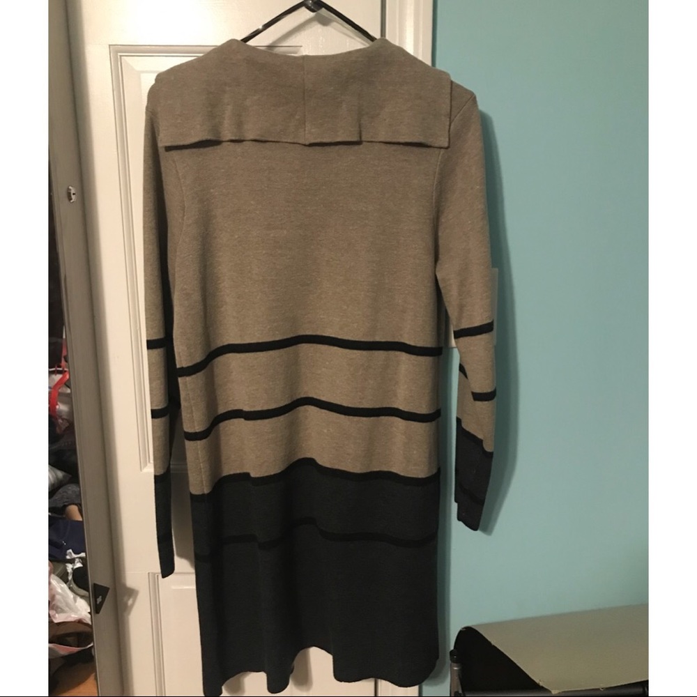 Colorblock Sweater - Picture 2 of 2
